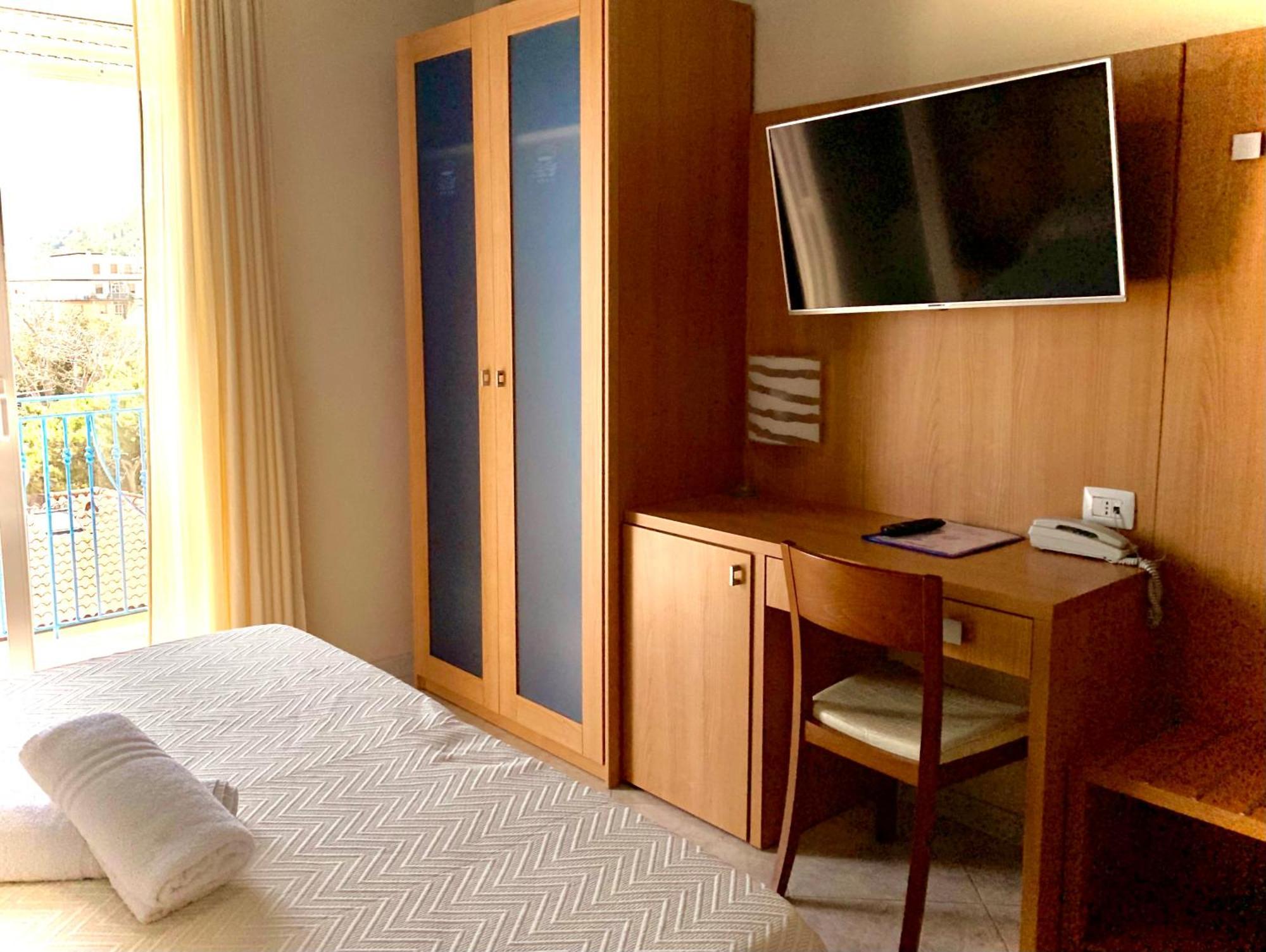 Hotel Ambassador Grottammare Room photo